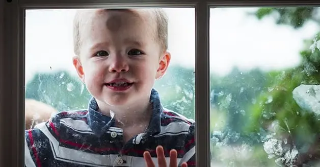 How to Remove Fingerprints from Glass