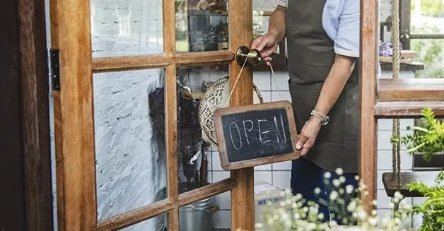 Windows That Increase Restaurant Curb Appeal