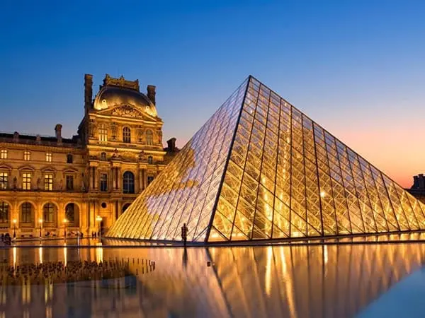 Glass Building Design: 4 Famous Buildings Made of Glass