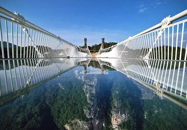 5 Most Amazing Glass Bridges Around the World
