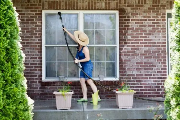 How to Clean Glass Windows & Doors the Right Way