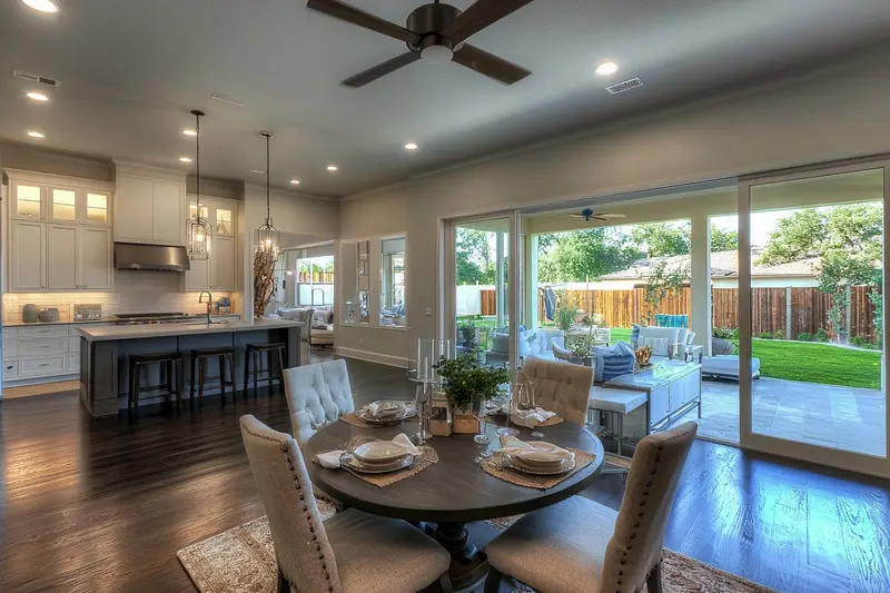 5 Signs Your Carmichael Home Needs Professional Window Service
