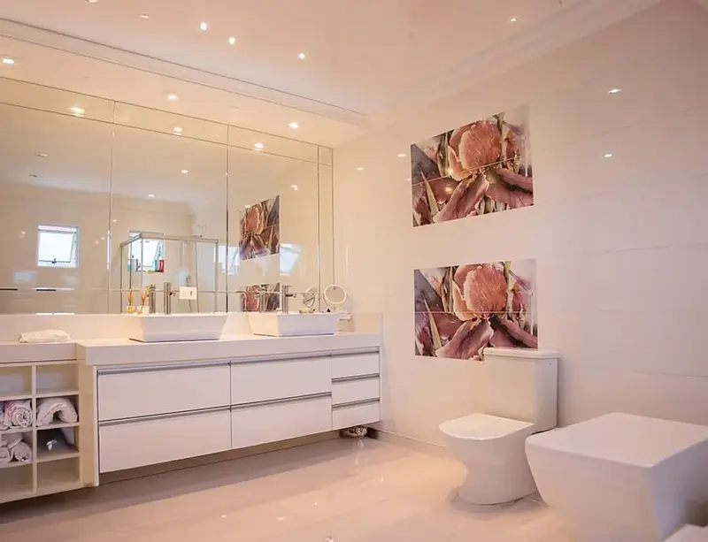Custom Glass/Mirrors